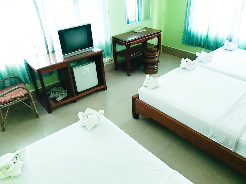 Ta Som Guesthouse & Tour Services Siem Reap Bagian luar foto