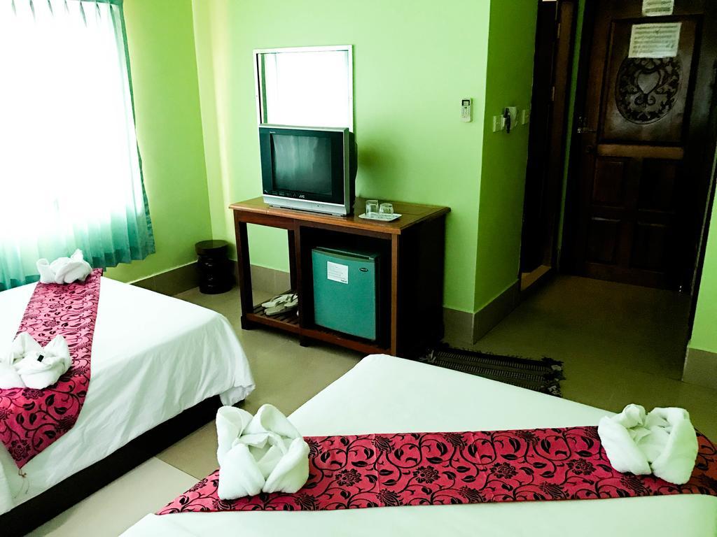 Ta Som Guesthouse & Tour Services Siem Reap Bagian luar foto