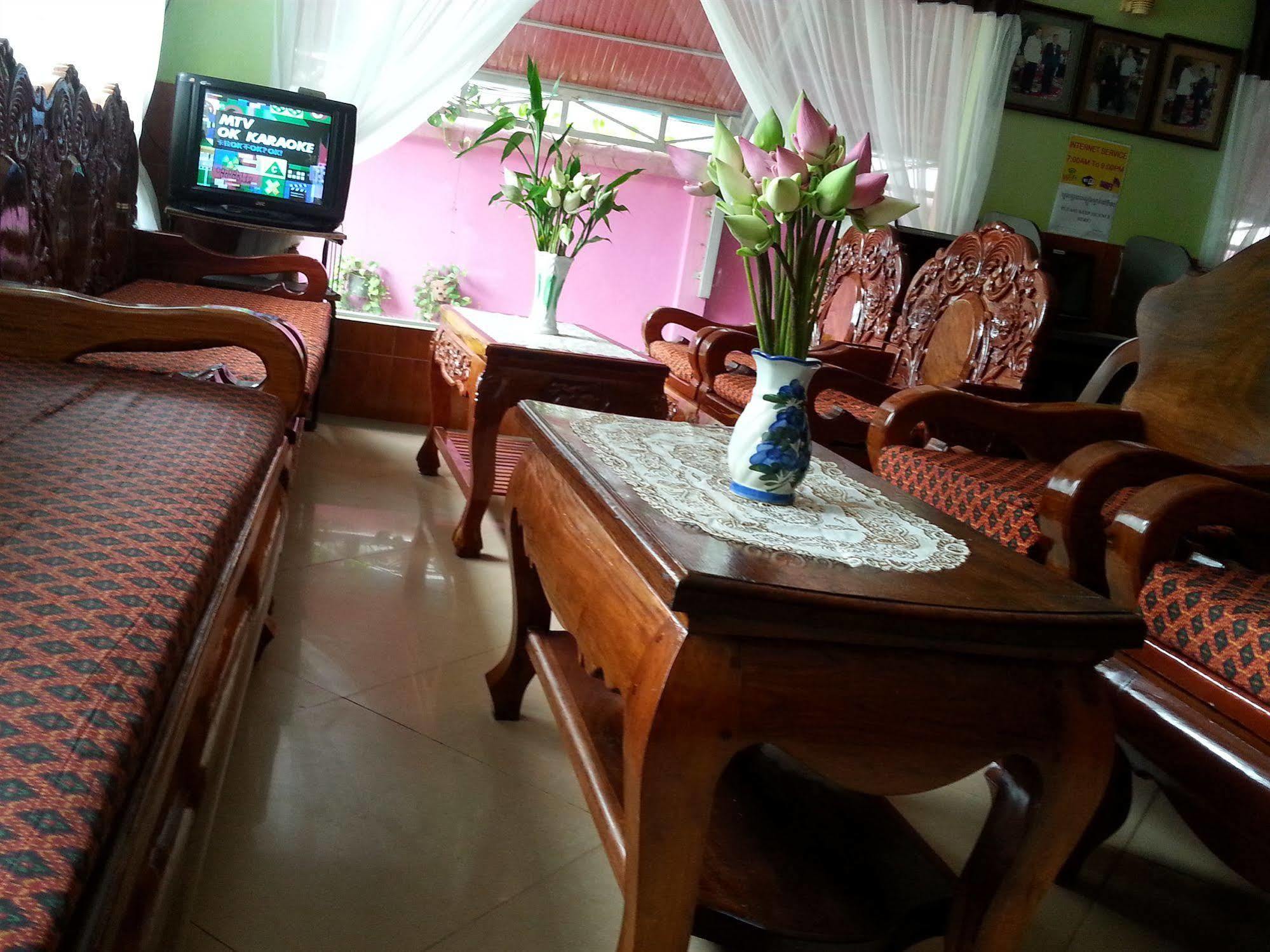 Ta Som Guesthouse & Tour Services Siem Reap Bagian luar foto