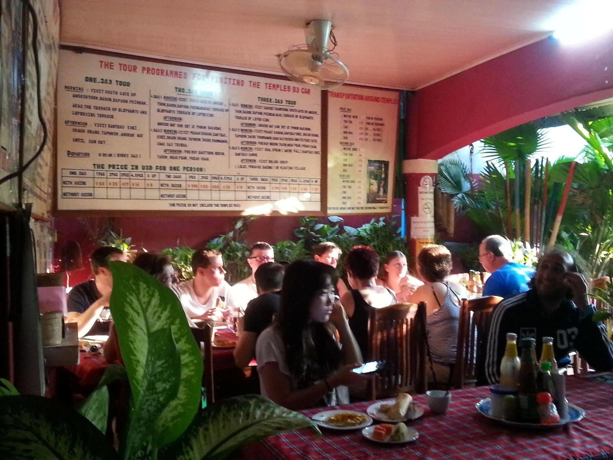 Ta Som Guesthouse & Tour Services Siem Reap Bagian luar foto