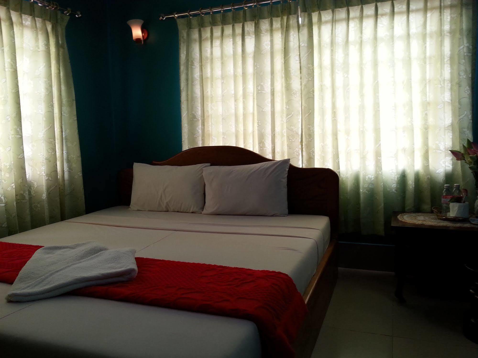 Ta Som Guesthouse & Tour Services Siem Reap Bagian luar foto