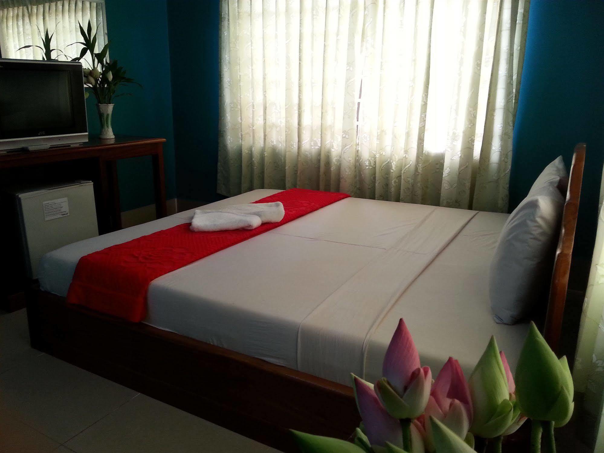 Ta Som Guesthouse & Tour Services Siem Reap Bagian luar foto